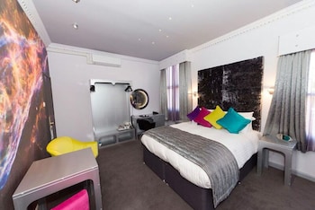 Family Room, 1 double and 1 bunk bed