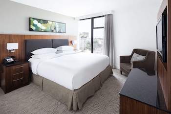 Family Suite, 1 King Bed, Kitchenette