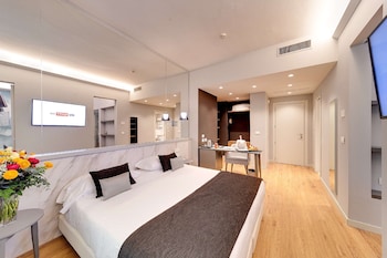 Suite, 1 King Bed, Non Smoking (Living Room;with Sofabed)