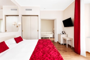 Family Room, 1 King Bed
