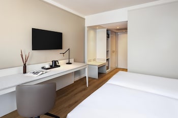 Superior Room, Terrace (Extra Bed 2 adults + 1 child)