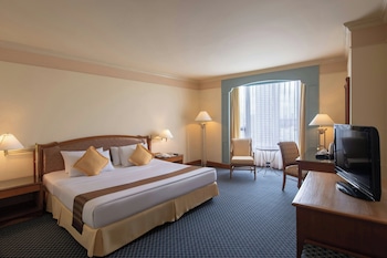 Premier Room, 1 King Bed, River View