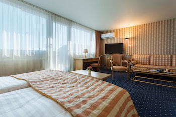 Classic Double Room, Balcony, Lake View