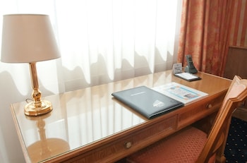 Classic Double Room, Balcony, Lake View