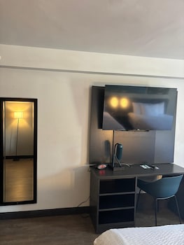 Suite, 2 Queen Beds, Non Smoking