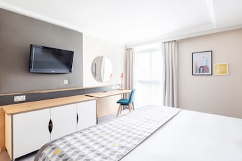Standard Room, 1 King Bed (Super)