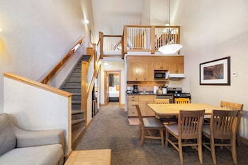Deluxe Condo, 1 Bedroom (Loft)