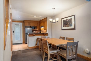 Premier Condo, 2 Bedrooms (Loft)