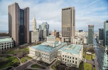 City Room, Multiple Beds, City View