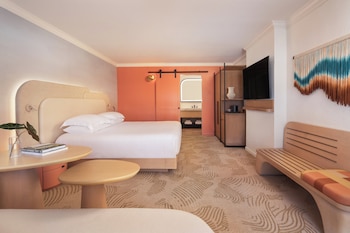 Room, 1 King Bed, Courtyard View