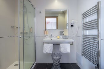 Junior Suite, 1 Queen Bed, Balcony, Sea View (with Single Sofabed)