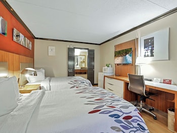 Deluxe Room, 2 Double Beds, Non Smoking