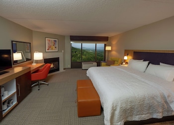 Suite, 1 King Bed, Non Smoking, Fireplace