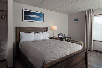 1 Queen Bed Standard - 1st floor