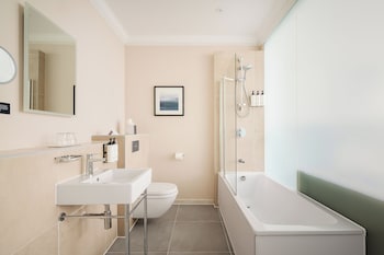 Premium Room, 1 King Bed with Sofa bed