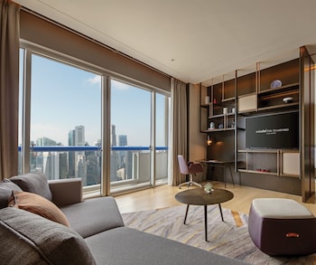 Crest Suite, 2 Singles, L65 Lounge Access, High Floor, Balcony, Marina Bay View