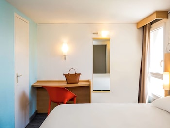 Standard Room (Accessible)