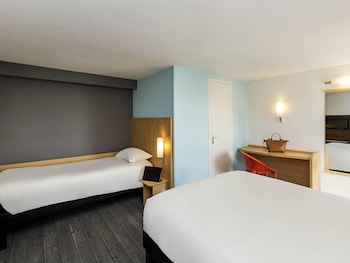 Standard Room, Multiple Beds (VIP)