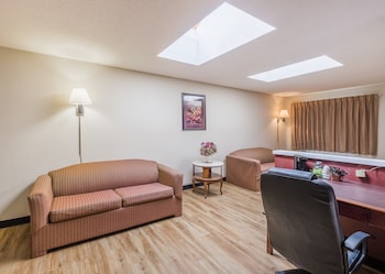 Suite, 1 King Bed, Non Smoking
