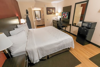 Superior Room, 1 King Bed, Accessible (Smoke Free)