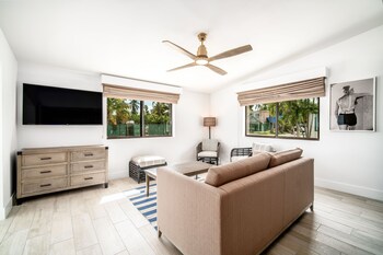 Premium Ocean View King Villa