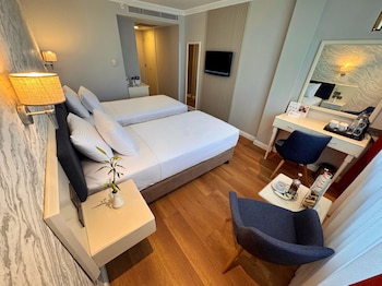 Superior Twin Room (Spa Access Included)