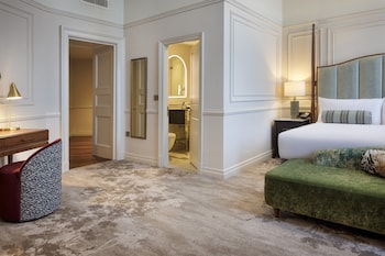 King Premier Room