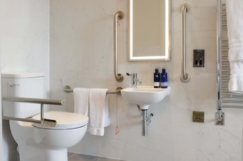 King Accessible Deluxe Room