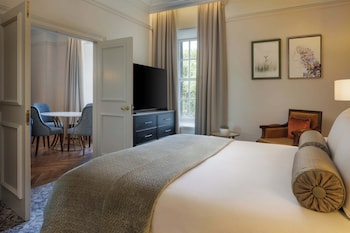 King One Bedroom Suite with Castle View