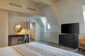Billy Garioch Suite