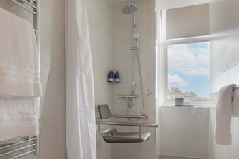 King Accessible Deluxe Room