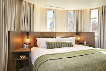 Junior Suite (Newly refurbished)