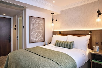 Double Room (Cosy, Newly refurbished)
