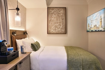 Single Room (Newly refurbished)