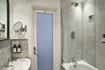Superior Double Room (Newly refurbished)