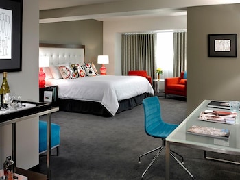 Superior Room, 1 King Bed, Mountain View (Junior Suite)