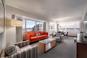 Superior Suite, 1 King Bed (Club King Suite)