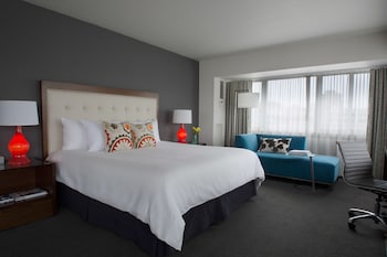 Superior Room, 1 King Bed, Mountain View (Junior Suite)
