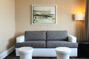 Deluxe Room, Multiple Beds, Partial Ocean View