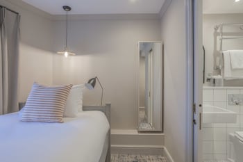 Single Room (Georgian Cosy Room)