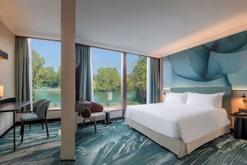 Deluxe Room, 1 King Bed