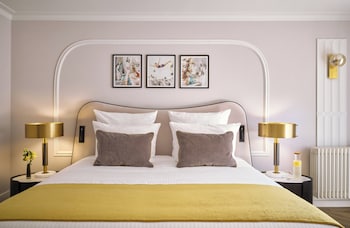 Signature Deluxe Double Room