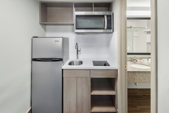 Suite, 1 Double Bed, Non Smoking, Kitchen