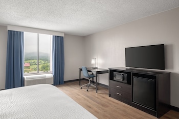 Standard Room, 1 King Bed