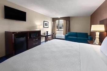 Suite, 1 King Bed, Non Smoking