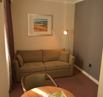 Family Room, 1 Queen Bed, Non Smoking