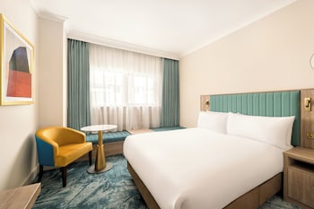 Standard Room, 1 King Bed (Courtyard)