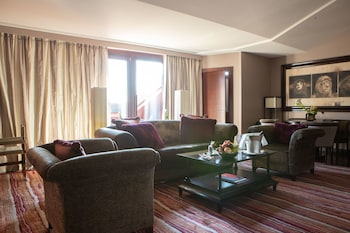 Deluxe Suite, 1 King Bed (Papyrus)