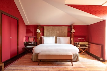 Deluxe Suite, 1 King Bed (Papyrus)