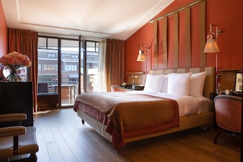 Superior Room, 1 King Bed